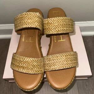 Women's Tan Woven Sandals